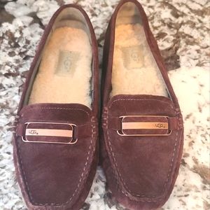 UGG BROWN SUEDE FLATS